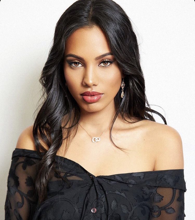 mxllemanu's tweet photo. Si c’était pas Marion c’était qui ? 🤩 #missreunion #team974 https://t.co/ogYc7Q93lj