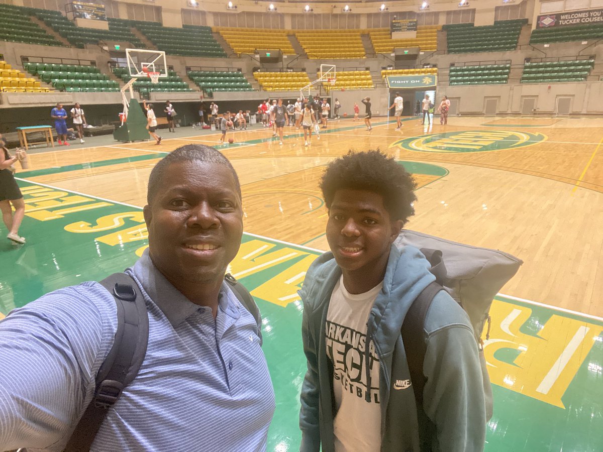 _TheRealJhill's tweet photo. @JudeHill32 doing his thing @ATU_Athletics #Elitecamp with @mdowneyATU #fighton https://t.co/d7FPK8bkZi