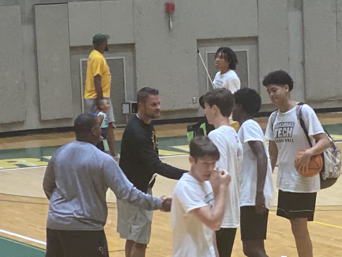 _TheRealJhill's tweet photo. @JudeHill32 doing his thing @ATU_Athletics #Elitecamp with @mdowneyATU #fighton https://t.co/d7FPK8bkZi