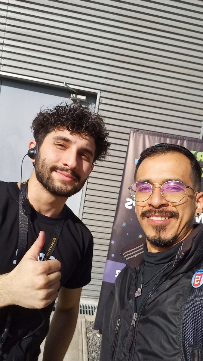 LaZuricata's tweet photo. @cryptopalltrama Con el más grande de todo @cryptopalltrama un genio 👏🏽👏🏽👏🏽 #welook https://t.co/YXKOYe7o70
