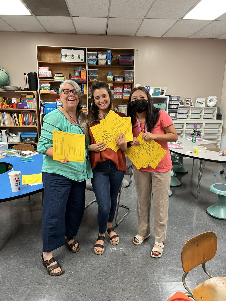 Some awesome things going on <a href="/JEFCOED/">Jefferson County Schools</a> this week, from the Newcomer class <a href="/KJEschool/">Kermit Johnson</a> to getting to meet a unique Foreign Exchange student <a href="/mortimerjordan1/">Mortimer Jordan</a> And I can’t forget the incredible new ESL team <a href="/Pinson_ES/">Pinson Elementary</a> that I get the opportunity to work with this year.  Yr 32 ROCKS!