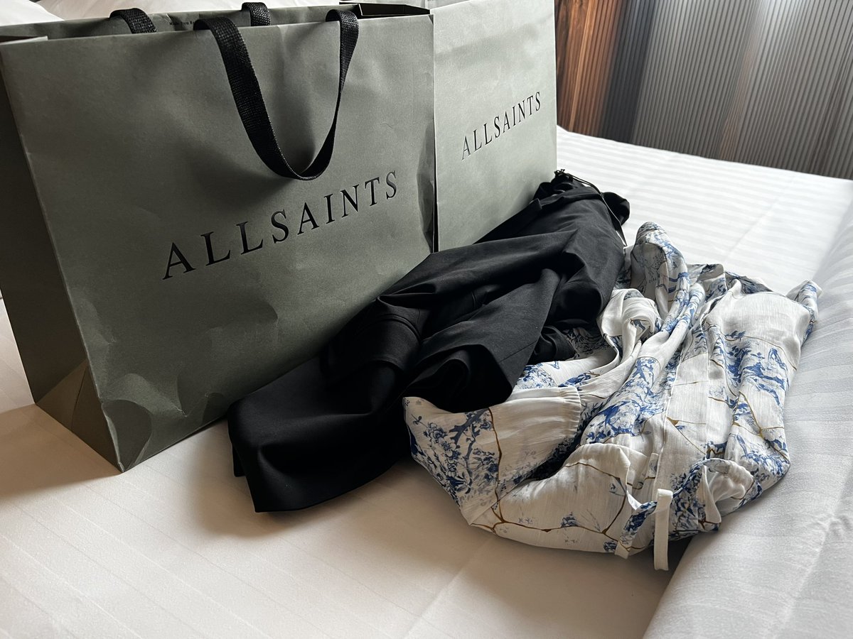 MajestyRin's tweet photo. Shopping spree at All Saints? Yes please! Can you keep up? 
Languishing a beautiful Goddess in beautiful things is only natural. You are compelled to do so. Don’t be afraid of it ✨ https://t.co/gbBIyXls4Z