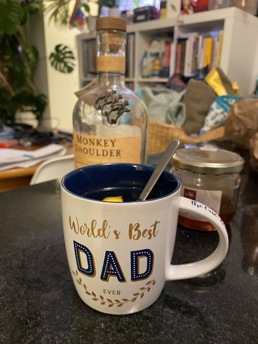 jkrshw's tweet photo. Finally found a drink I can use this mug for https://t.co/iWKqLZjpPS