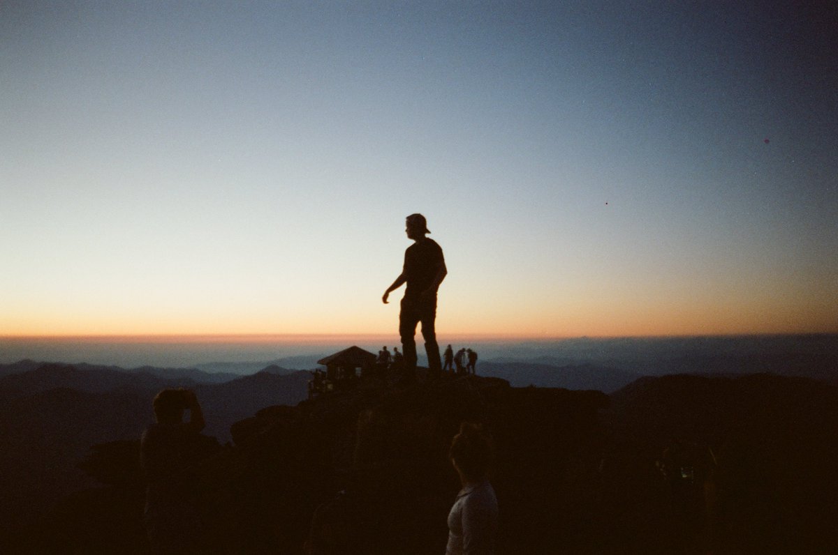 <a href="/DennisLimPhotos/">Dennis Lim</a> at sunset on 35mm film 🎞