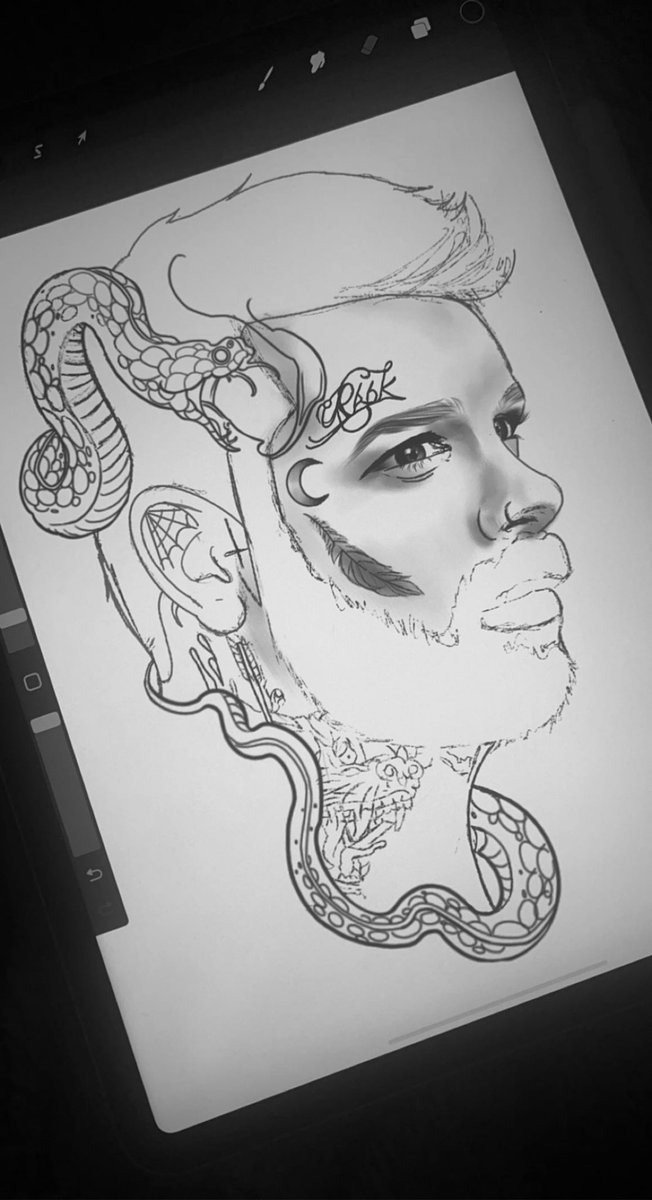 Current WIP 🐍 I’ve missed drawing portraits 🥰