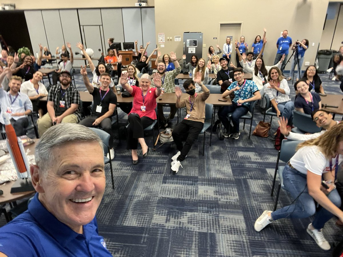 Highlight of my day: talking with an awesome group at the #Artemis #NASASocial,  sharing the excitement of the Artemis 1 launch Monday morning. Go Artemis!