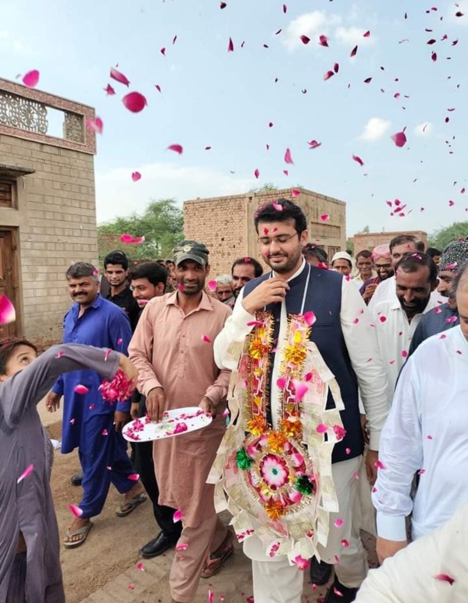sahialiafzal's tweet photo. Visited my constituency to thank people for their overwhelming support towards @ImranKhanPTI and me as their candidate from #PP97 during the Punjab By-polls. https://t.co/G0SiS0GmPm