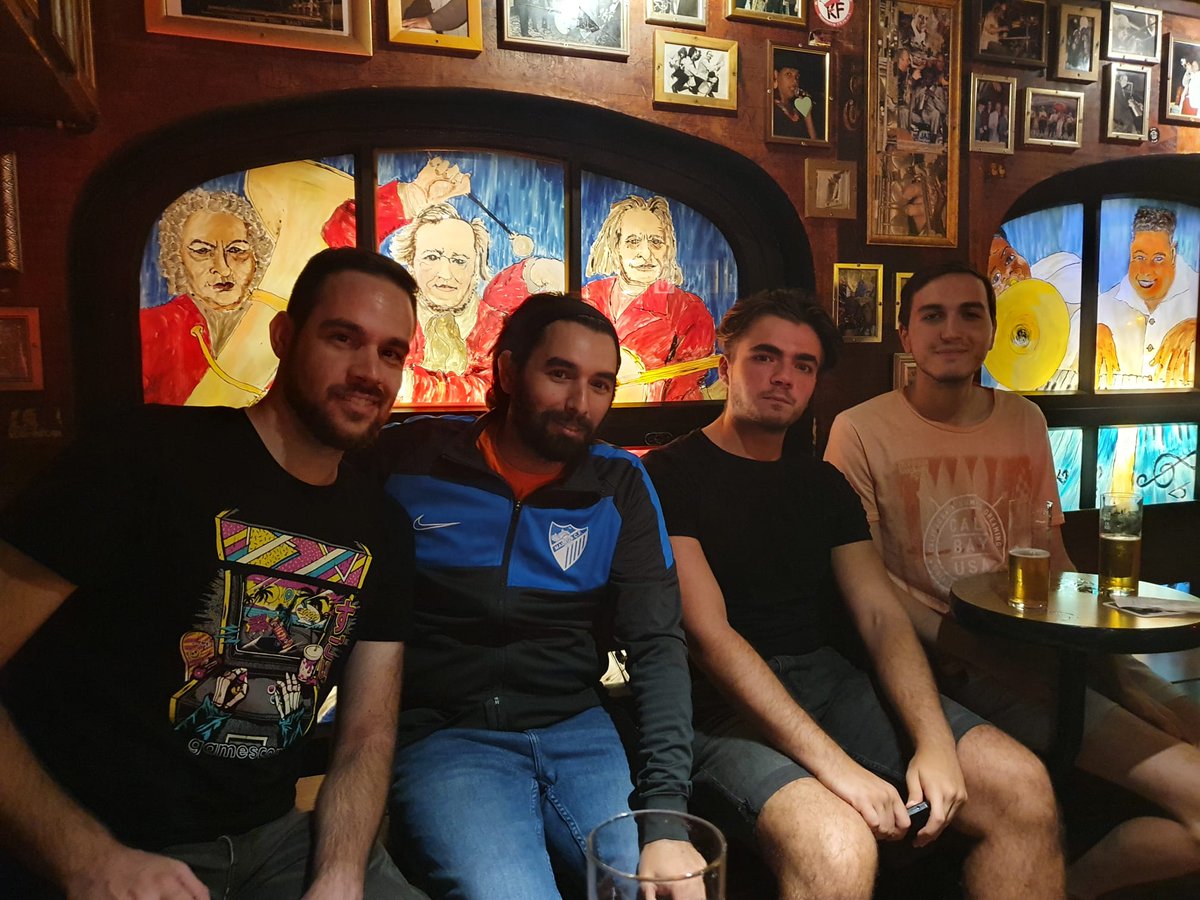 MasterCrowd_G's tweet photo. Aprovechando la #Gamescom #gamescom2022 para apoyar al @MalagaCF desde Colonia, Alemania. https://t.co/OcFRsRS8AX