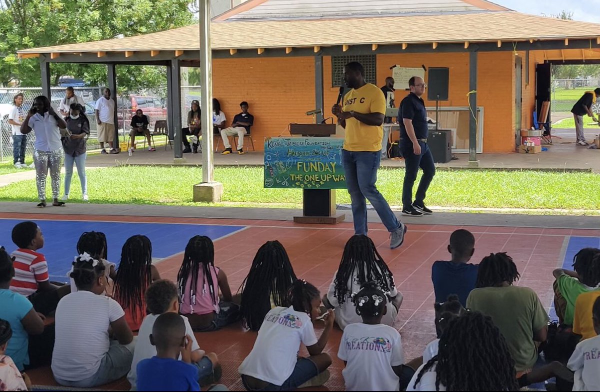 freddiekingiii's tweet photo. #DistrictC has been busy! 
This month, we’ve had a Peace Rally in Algiers, @NORDCommission held back to school giveaways for students within our community, &amp; #NORDC football is back! Let’s stay active &amp; continue to be motivated. Join in! 

#fkiii #nola https://t.co/cKw4Fdw7oV