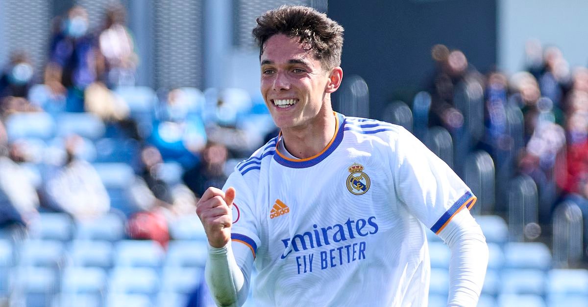 ReinoBlanco__'s tweet photo. Sigo sin verle sentido a que Arribas siga en el Castilla con el nivel que está mostrando. Evidentemente está listo para jugar en el primer equipo, o al menos en primera división. https://t.co/PZjOsBhqa2
