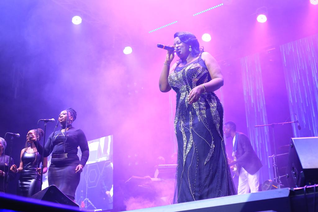 Legendsaliveug's tweet photo. More pictorials from tonight's blaze #MariamNdagire killing it.

#LegendsAliveUg, #MoniqueSeka, #rgConsult. 
Grooving with:@bukeddetv ,@newvisionwire , @PepsiUganda , @simbaradio , @nakaseromarket1#LegendsAliveUg, @RemmygiousL https://t.co/qxdyy5hC8R