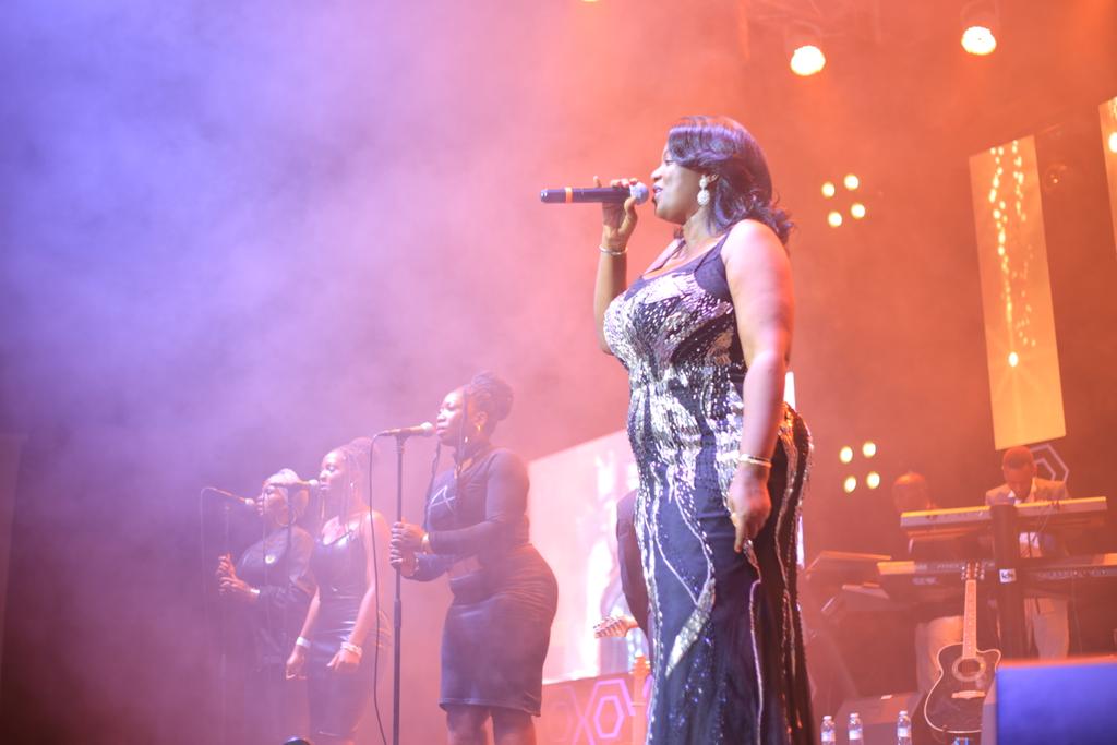 Legendsaliveug's tweet photo. More pictorials from tonight's blaze #MariamNdagire killing it.

#LegendsAliveUg, #MoniqueSeka, #rgConsult. 
Grooving with:@bukeddetv ,@newvisionwire , @PepsiUganda , @simbaradio , @nakaseromarket1#LegendsAliveUg, @RemmygiousL https://t.co/qxdyy5hC8R