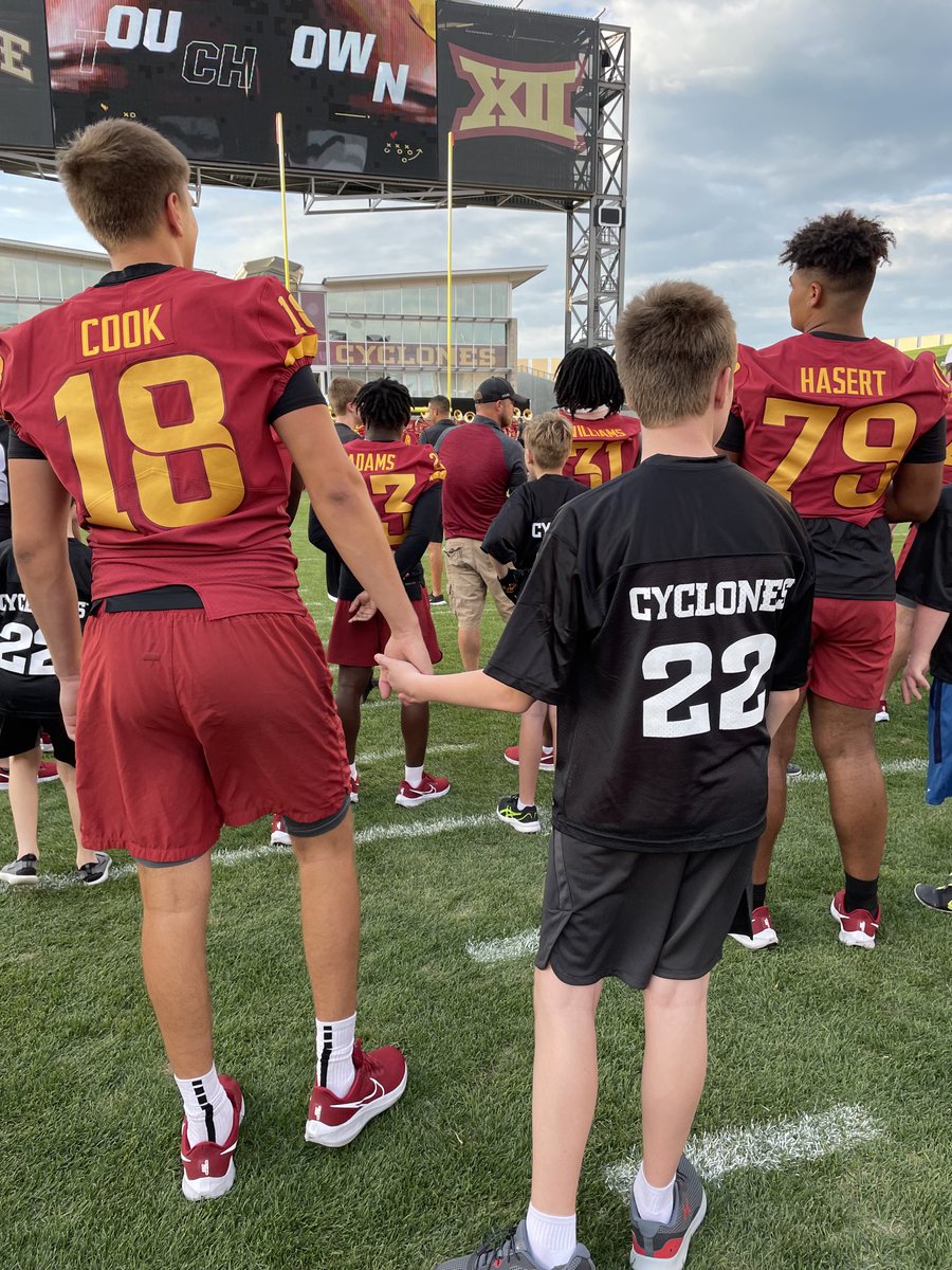 KerryLust's tweet photo. My son had an amazing time at Victory Day!  Thanks ⁦@CycloneFB⁩ players, coaches, and to the band and cheerleaders for taking the time to put on such a special event! https://t.co/P9YKxwdYWP