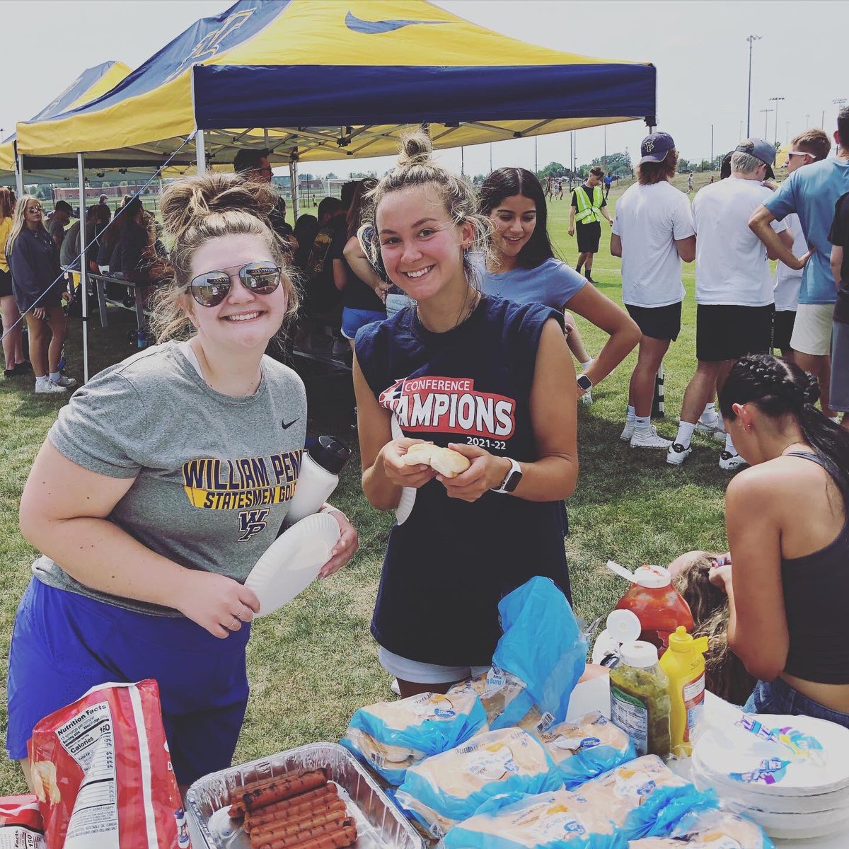 AWESOME turnout for our ASA tailgate! Love supporting our Women’s and Men’s Soccer teams! ⚽️🌭