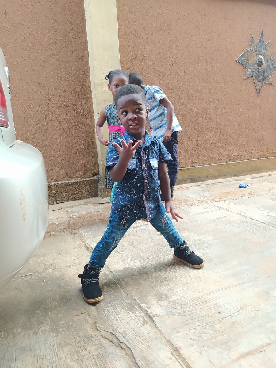 Ritzbebe's tweet image. 