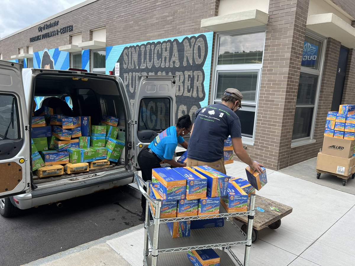RCSDAMDA's tweet photo. Families helping families! That is what it is ALL about. Thank YOU @AMDA12_PTA for purchasing many of the items off our supplies lists to lighten the load for ALL families. You ROCK 🎸@RCSDNYS @drpeluso @white_lajuan @allypetersnews @News_8 @LaChicaLopez @edoutreach21 https://t.co/VakG6Usgi2