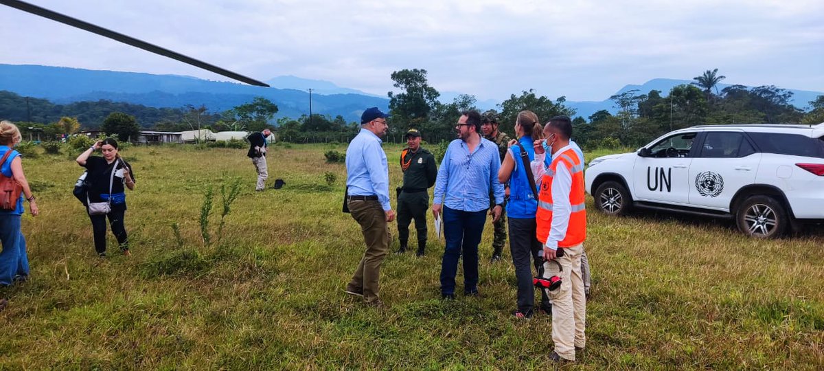 CCOETFFMM's tweet image. En la Vereda Buenavista de Mesetas, #META, el Área de verificación local NO.10, #DIVIO, @CCOETFFMM, coordinó y estableció el dispositivo de seguridad para la recepción del Jefe de la Misión de Verificación de la @MisionONUCol, y delegados de la @UEenColombia...