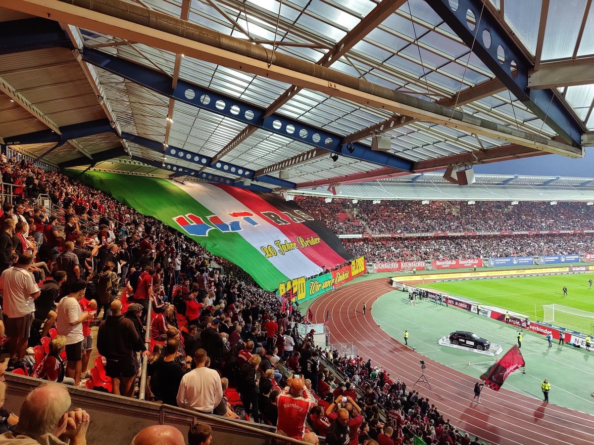 Die gemeinsame Choreo beim <a href="/1_fc_nuernberg/">1. FC Nürnberg</a> aus anderer Perspektive! Nur das Beste ins Max-Morlock-Stadion! 

#skrapid #SCR2022 #fcn