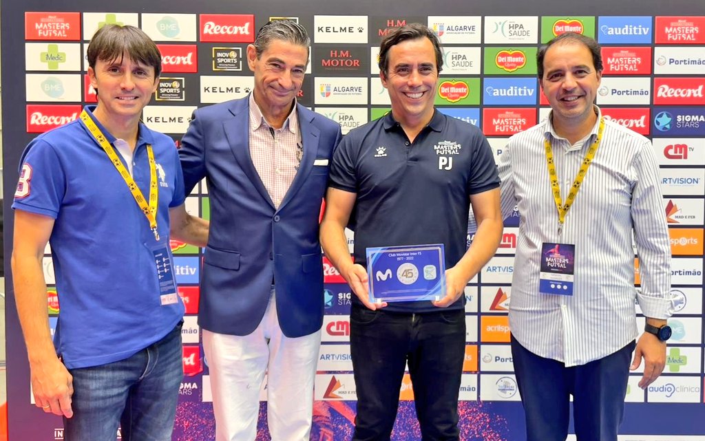 josecadelgado's tweet photo. Una año más, excelente organización de la Record International Master Futsal de @PortimaoOnline. Es por ello que @InterMovistar ha querido reconocer el esfuerzo de su director Paulo Jorge Vieira. Reunir a los cuatro grandes clubes de Europa es fruto del trabajo bien hecho. https://t.co/ruUdyU9iv2