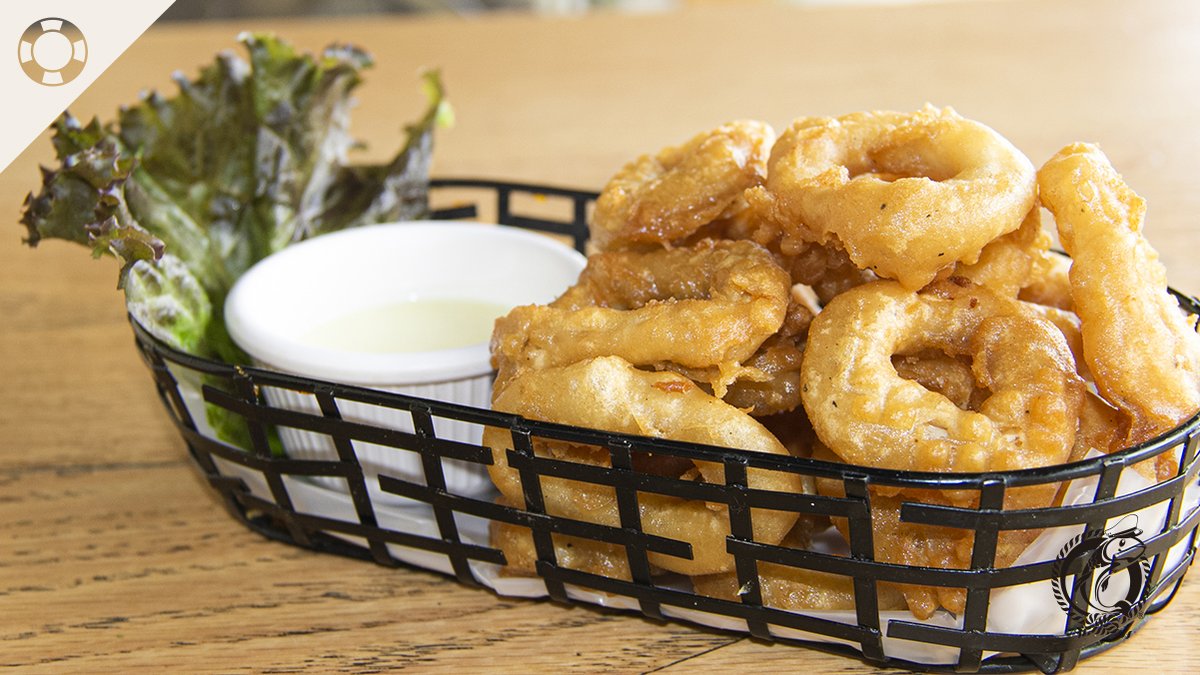 SoyCapitanP's tweet photo. Comenzamos la semana y de antojo  que tal comenzar con un snack de «Aros de calamar» 😋🦑 una rica entrada que vale la pena probar.👌🏻
¡Te esperamos en #LaMejorPescadería! 🎣

#snacks #arosfritos #arosdecalamar #entradas #deliciousfood https://t.co/XdRF4O0X14