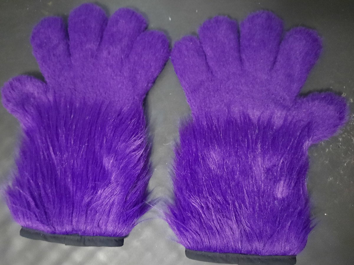 MatchaFursuits's tweet photo. A pair of fully lined 5 fingered hands! These are the first ones of this type I've made
#MatchaFursuits #Fursuit #Fursuits #Fursuitpaws #handpaws #furryfandom #furrycommission #furrycommunity #furry #furries #fursuitmaker https://t.co/IpOMEMYt5m