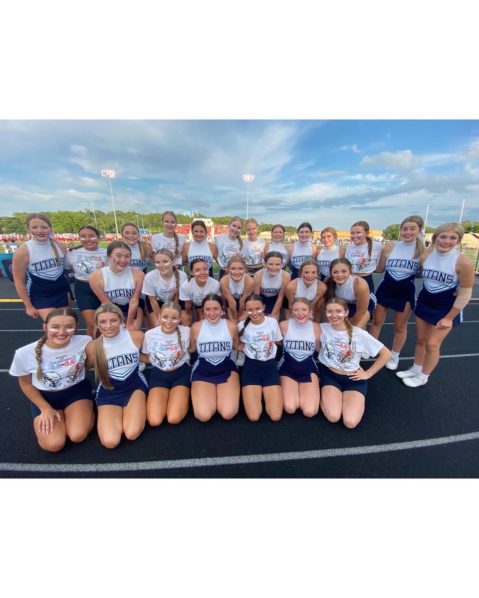 LC_Dance_Team's tweet photo. What a game!! We love our Titans, go big blue!! 💙🤍🏈 https://t.co/vDHUSUss9V