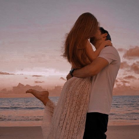 Travis_gdr's tweet photo. ◇ The best love is the kind that awakens the soul; that makes us reach for more, that plants the fire in our hearts and brings peace to our minds.
That’s what I hope to give you forever. ◇

                《 @Jeanprep_ 》 https://t.co/9abXhbpERO
