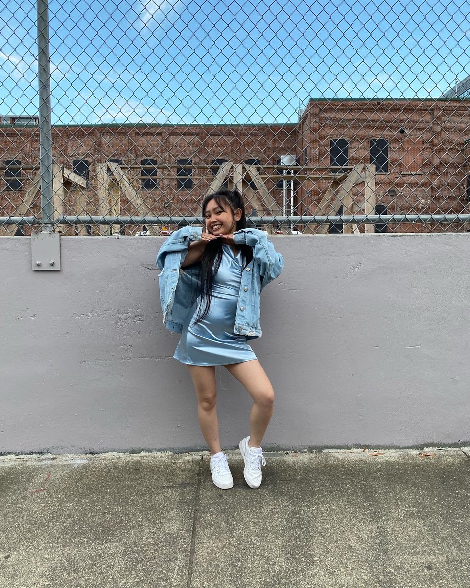 lilmousy_'s tweet photo. ✨ spent the day with pals and went to my first concert yesterday 🥲 ✨ (i saw kendrick 😌) https://t.co/jAqkTJoql8