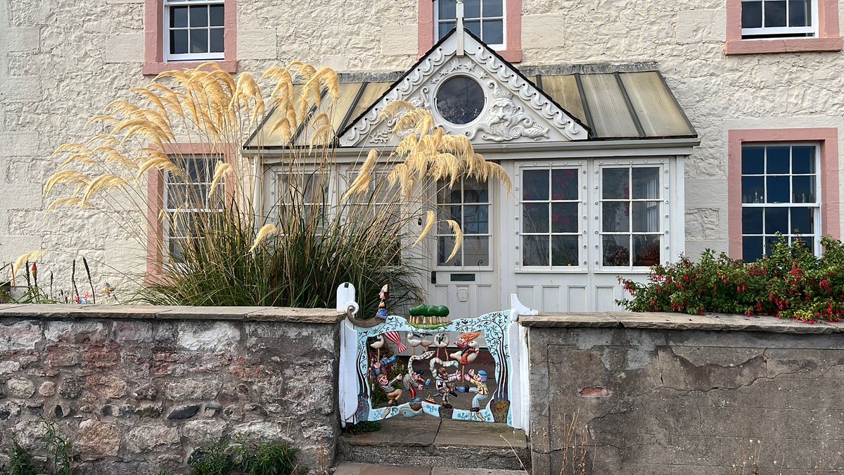 #CoveringtheCoast for <a href="/OvarianCancerUK/">Ovarian Cancer Action</a> 65 miles done from #Elie to #Leven (back to front this week to save petrol) 🤩🤩🤩 Please #RT and give generously justgiving.com/fundraising/G-…