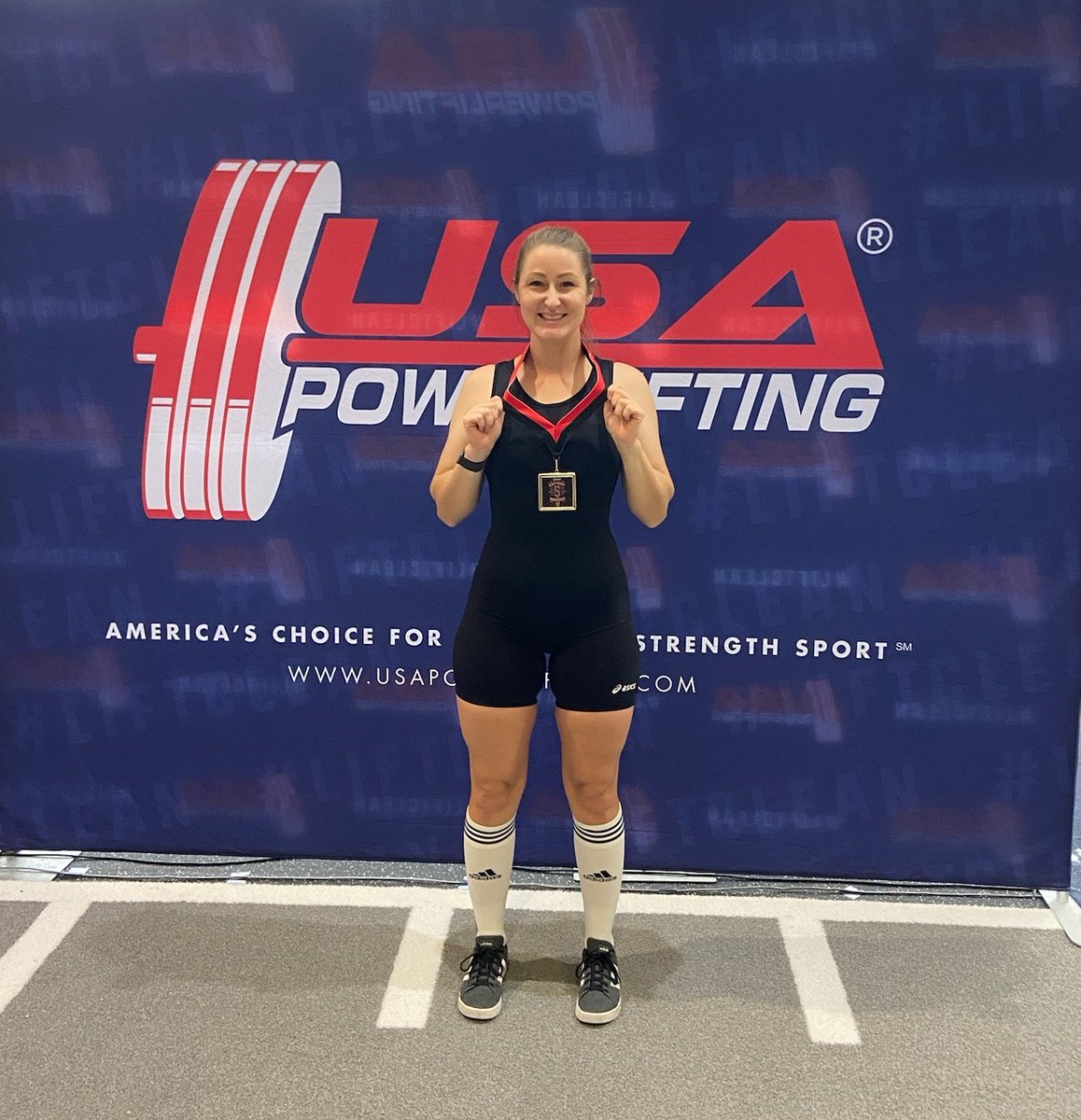 coach_vallee's tweet photo. Congrats to @CoachSBagwell on winning her class today in her powerlifting competition! What a great role model our players have! https://t.co/Fp1KONDD4x