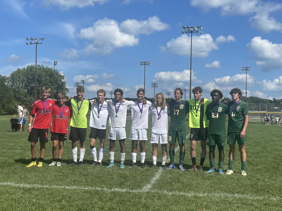 SS_BoysSoccer's tweet photo. Congrats to all the tournament team players this weekend! @devonereed7 and Caleb Johnson from Galesburg take the honors! https://t.co/OVt5IB6dIl