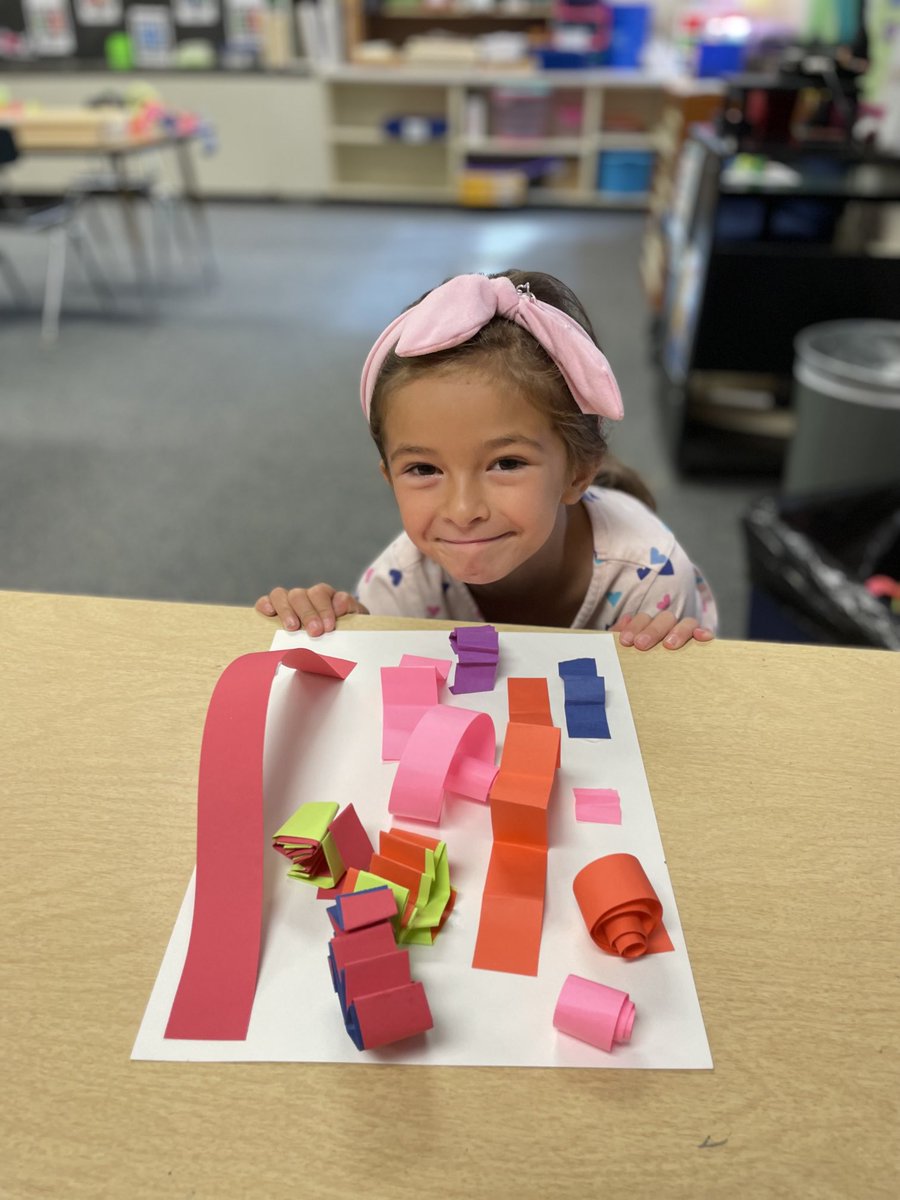 These 1st graders were amazing to watch as they discovered so much joy in their paper sculptures. Shouts of, ‘Look what I made’ echoed throughout the art room. Soon, the students were teaching each other all their folding tricks. 😍  #WTandMe #ccsd93
