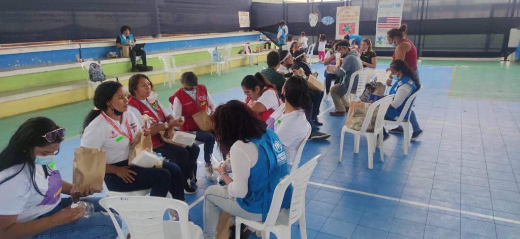 FedericoAgusti's tweet photo. @ACNURPeru en Tumbes trabajando con 9 organizaciones de base comunitaria y 8 agencias humanitarias, articulando esfuerzos para maximizar el impacto para poblacion #refugiada y #migrante
#integrando poblaciones
#trabajando juntos
Gracias al apoyo de 👇
@StatePRM https://t.co/EOlWPrKEB2