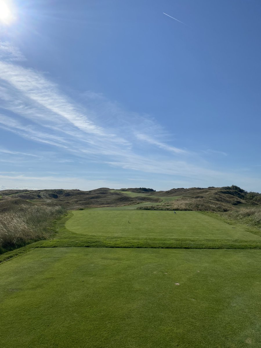andymcd91's tweet photo. What a stunning golf course Wallasey is. Big thanks to @johnmac150 for sorting the tee time. What a job you and your team are doing ! Greens rolled so well late into the day. https://t.co/pOrbiD3zyl