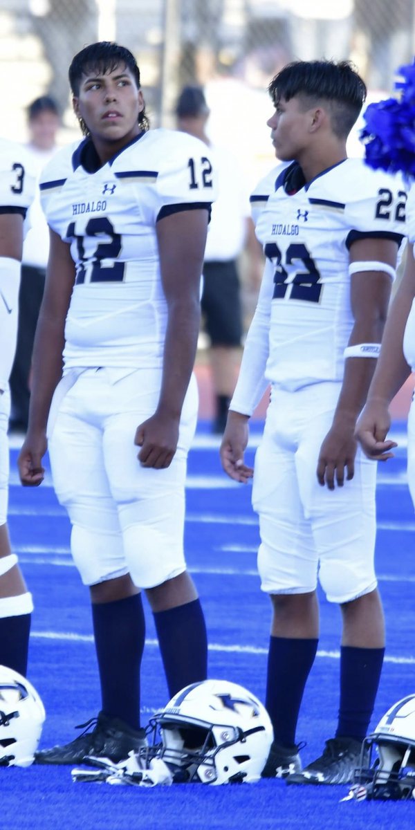 twins_dad05's tweet photo. Having a blast working side by side my boys. Too bad neither of them play LB for me lol. #enjoythem #ppp #Hidalgo #Pirates https://t.co/wpRxNnEwvT