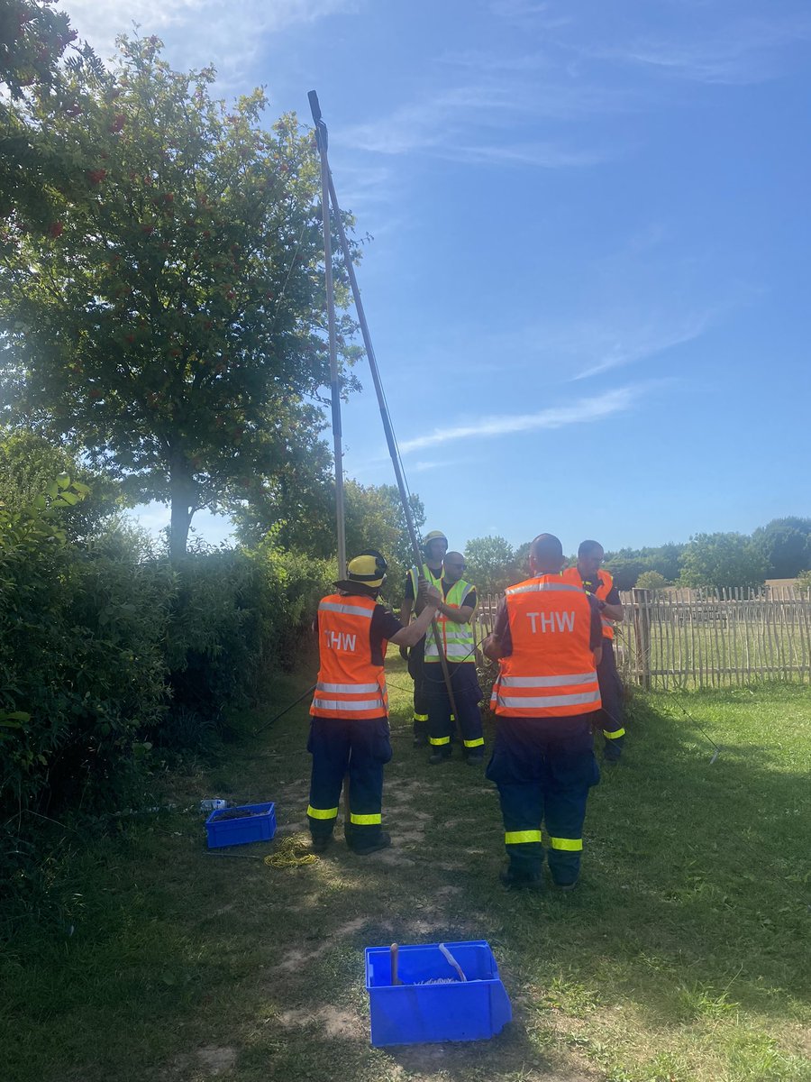 Heute war Hauptaktionstag für unser Szenario. Mit tatkräftiger Unterstützung des OV Sörup wurden die Kommunikation zu den EA hergestellt und alle eingesetzten Kräfte erfasst um ein umfassendes Lagebild zu gewinnen. Die Übung war ein voller Erfolg. Vielen Dank an alle Teilnehmer.