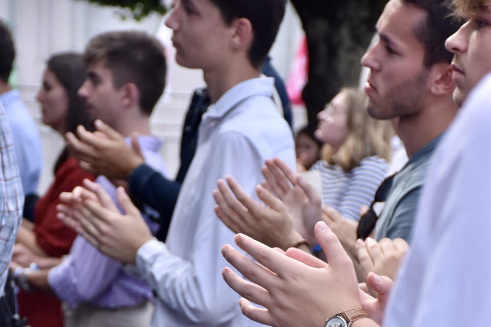 lesJeunesSoc's tweet photo. À notre camarade Junior (Armand) Mangot nous avons rendu hommage.
Les Jeunes Socialistes de Haute-Garonne ont rappelé ton sourire, tes engagements, ton combat. Nous ne t’oublierons jamais.
Nous poursuivrons nos combats. https://t.co/5VNQyUGgxw