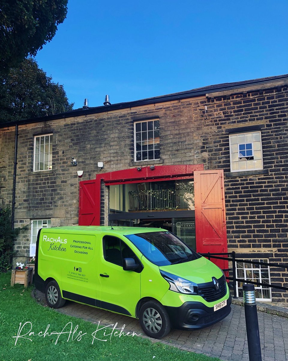 RachAlsKitchen's tweet photo. All set for todays #wedding #weddingcatering at the super Standedge Tunnel and Visitor Centre.. #hotsupper #sopsupper … #beefsops #beefsopsupper … #parmesanroastedpotatoes and #coleslaw … #weddingcaterer #melthamcatering #huddersfieldcatering … #food #eventcatering … https://t.co/qzd8vG4cLY
