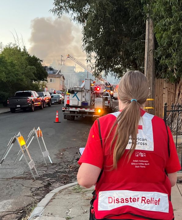 RedCrossNorCal's tweet photo. We're a busy @RedCross region, but don't take our word for it - the numbers speak for themselves. From July 2021 - June 2022 we:
⛑️ Responded to 1,062 disasters, most of these fires
⛑️ Collected 129,155 units of lifesaving blood
⛑️ Trained 60,196 people in First Aid/CPR/AED https://t.co/E77BY6MbVk