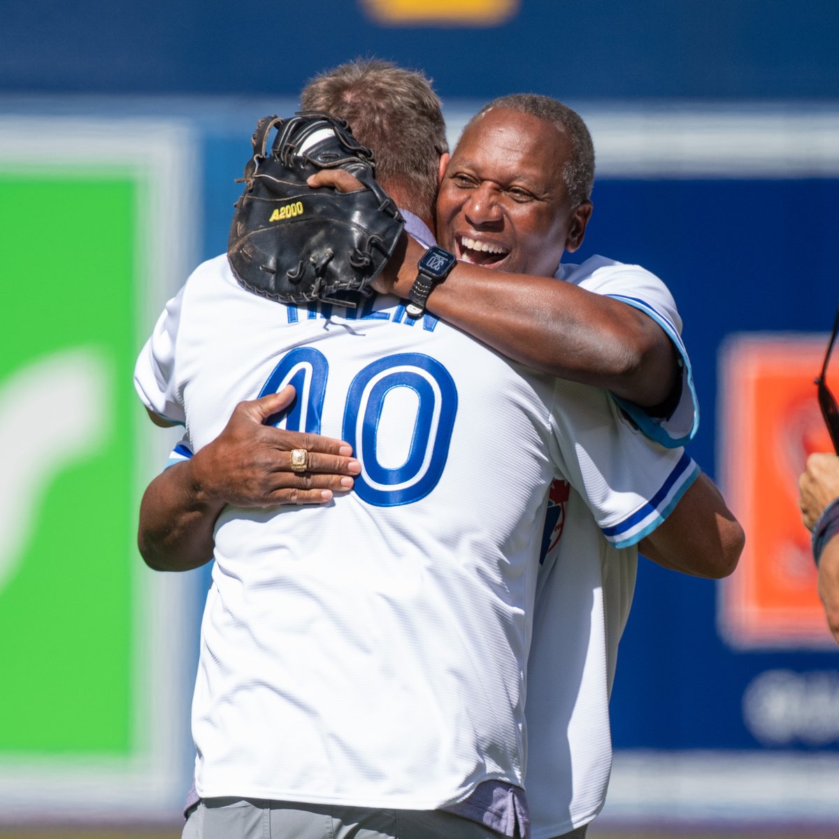 🏆 @TheMikeTimlin to @JoeCarter_29. STILL Iconic 🤗