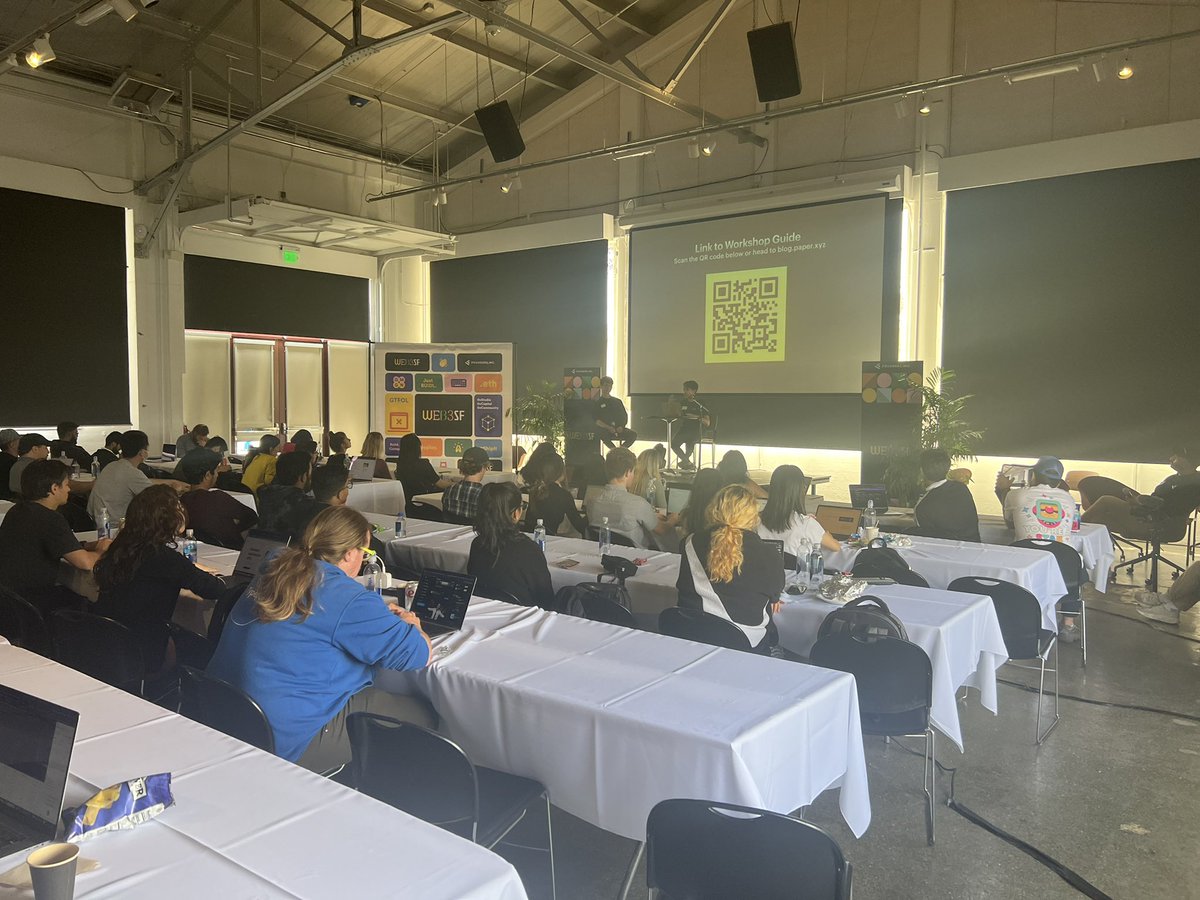 🛠<a href="/harpriiya/">harpriya</a> and <a href="/YeoWinston/">Winston Yeo</a> teaching builders how to set up a marketplace that supports credit cards and cross-chain crypto with <a href="/thirdweb_/">thirdweb</a> <a href="/web3SF/">web3SF</a>

Builders will build!
