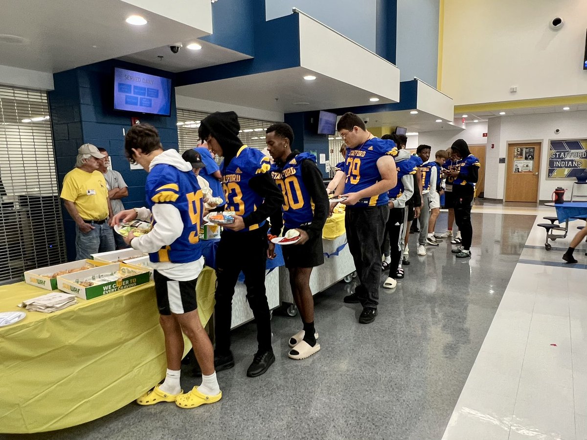 SHSIndiansFB's tweet photo. Indians Football wants to thank Chief Bullock &amp; the Patawomeck Tribe for making our 2022 Home Opener so incredibly special! We are truly grateful for your continuous support of our team, our school, &amp; our community! #TribeStrong #Kihte @AllenHicks66AP @shsindiantribe https://t.co/wOuh9GCCjU