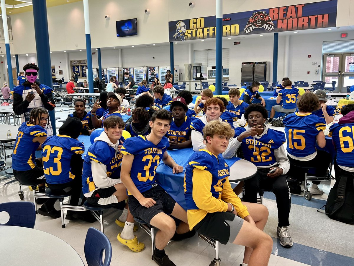 SHSIndiansFB's tweet photo. Indians Football wants to thank Chief Bullock &amp; the Patawomeck Tribe for making our 2022 Home Opener so incredibly special! We are truly grateful for your continuous support of our team, our school, &amp; our community! #TribeStrong #Kihte @AllenHicks66AP @shsindiantribe https://t.co/wOuh9GCCjU