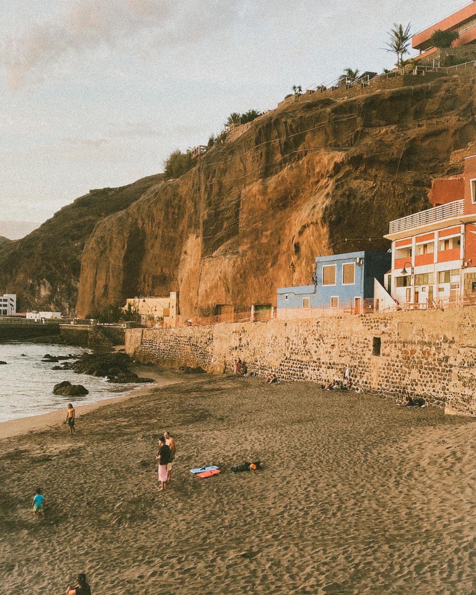 Belentwit's tweet photo. que no acabe el verano 🥺 https://t.co/ZeActdo8wP