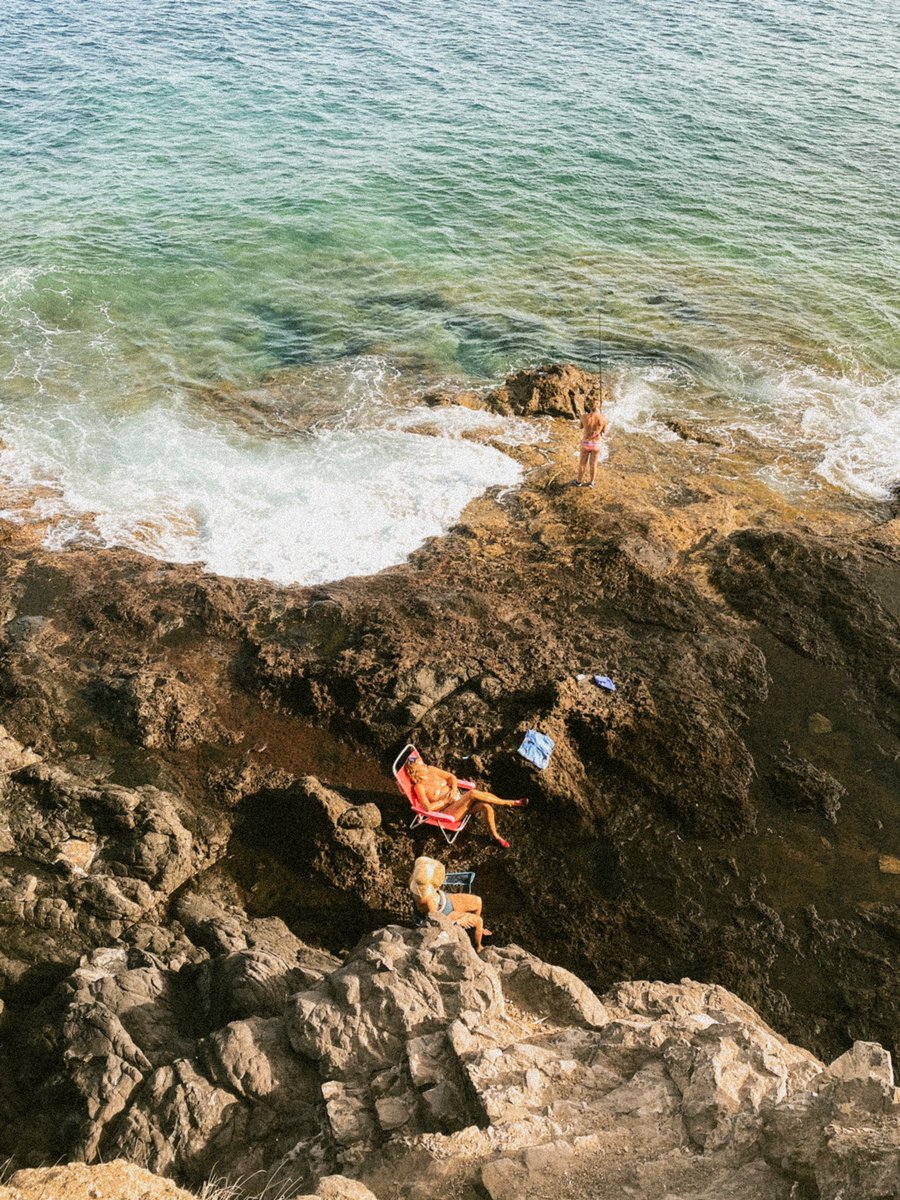 Belentwit's tweet photo. que no acabe el verano 🥺 https://t.co/ZeActdo8wP
