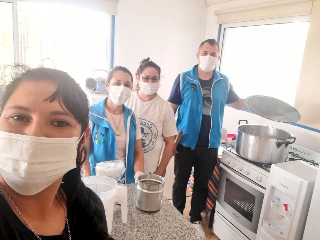 #Hoy junto la Agrupación AD❤MIS colaborando con la "Asociación Civil Creación" cuya tarea es atender y acompañar a los chicos con cáncer y a sus familias.
¡AD❤MIS es fuerza colectiva!
<a href="/herrerayflia/">Oscar Herrera Ahuad</a>
<a href="/passalacquaok/">Hugo Passalacqua</a> 
<a href="/cjdechat/">Christian Dechat</a> 
<a href="/grillo141/">Ruben Dario</a> 
<a href="/ADOMIS_Misiones/">ADOMIS_Misiones</a> 
<a href="/udpm_misiones/">UDPM</a>