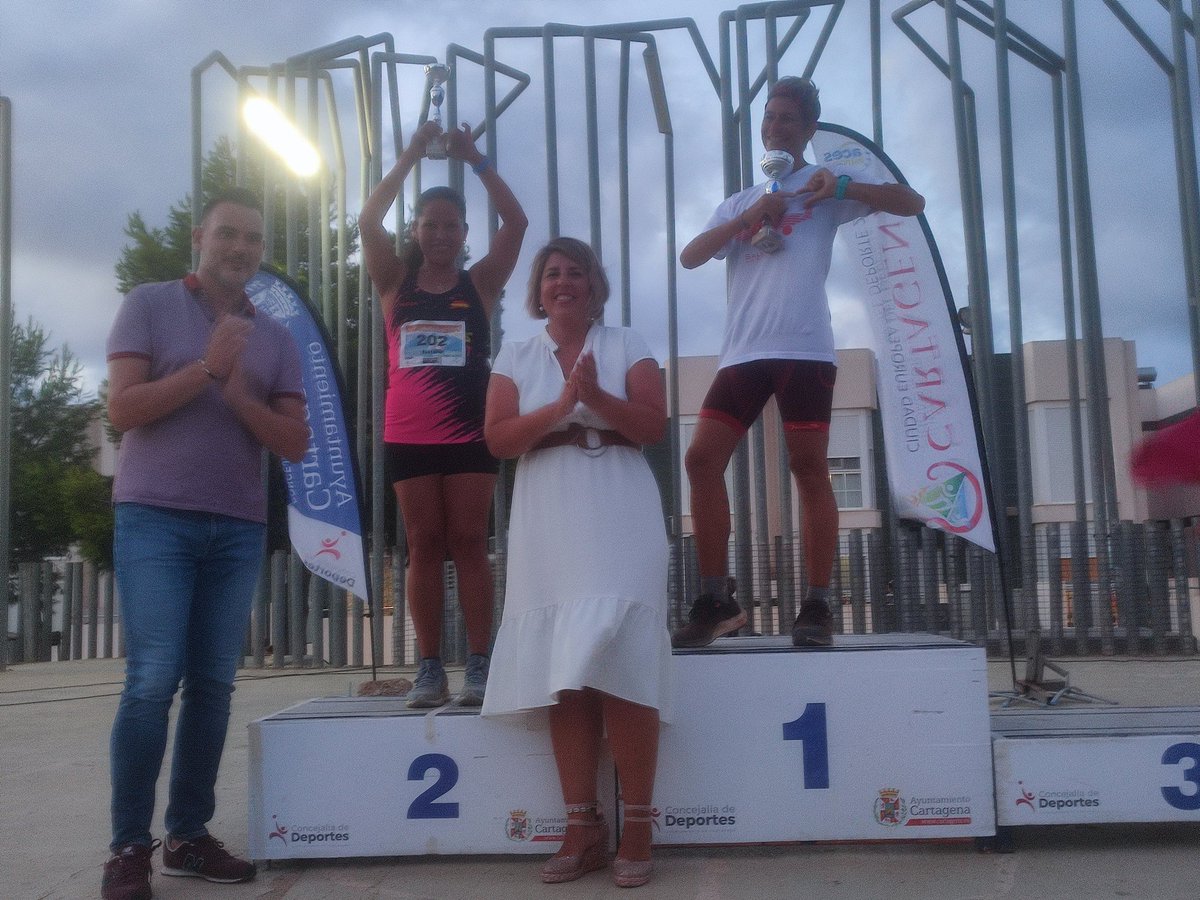 AlumbreSport's tweet photo. Esta tarde hemos estado participando en la Subida a la Fuente del Sapo,🐸 donde nuestros compañeros lo han dado todo,dar la enhorabuena a nuestra compañera #Natalia por el podium conseguido,segunda clasificada de su categoría 👏 https://t.co/B5h7tDr3O3