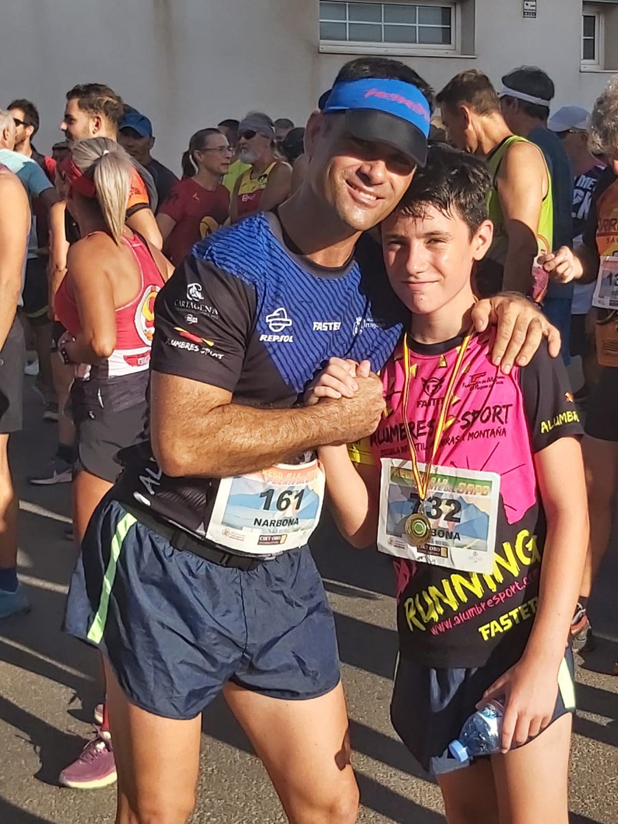 AlumbreSport's tweet photo. Esta tarde hemos estado participando en la Subida a la Fuente del Sapo,🐸 donde nuestros compañeros lo han dado todo,dar la enhorabuena a nuestra compañera #Natalia por el podium conseguido,segunda clasificada de su categoría 👏 https://t.co/B5h7tDr3O3