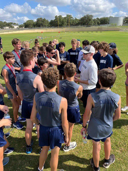 coach_tate's tweet photo. It was great to get out and see our future Charger XC kids from BMSS and Voss! Thank you to Coach Fallon and Pena for investing so much in XC! The future is bright! 😎 @LeechStan @SamChampionHS @ChargerBoosters @TXMileSplit https://t.co/qrUATOfFyE