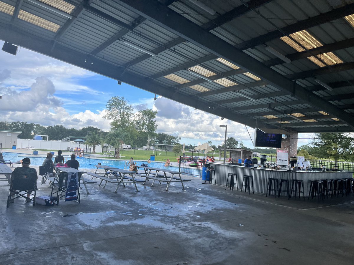 TrellMoneyTrail's tweet photo. Bringing the Magenta Beat to the Isle of Iberia RV Resort’s “Beats on the Bayou”!!! Ready to get these Switch-a-thon appointments! #TMobile #AllIn #BetOnUs @BDerbigny16 @mrsclynn @JohnStevens_ https://t.co/2xqO3nMtSt
